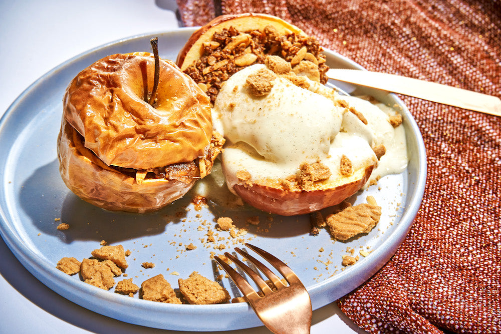 Spekulatius Bratapfel mit Marzipan-Granola-Füllung