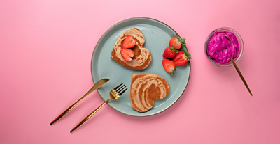 Fluffy Dragon Bowl Pancakes in heart shape: vegan & delicious