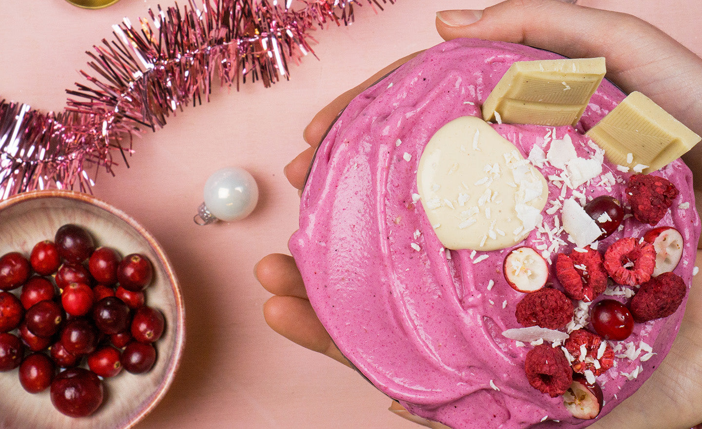 Weihnachtliche Smoothie Bowl von Wholey